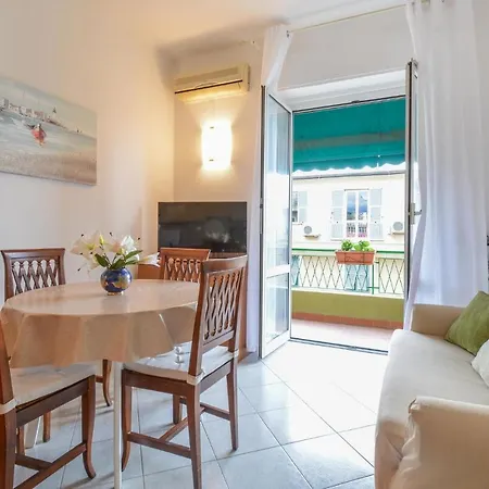 Amazing In With Kitchen Apartment Genoa
