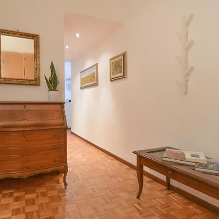 Amazing In With Kitchen Apartment *
